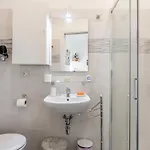 Guesthost - Fortezza Apartamento