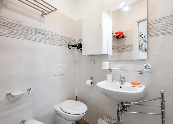 Guesthost - Fortezza Appartement Florence