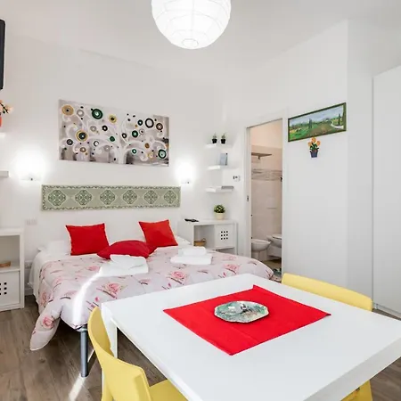 Guesthost - Fortezza Апартаменты *